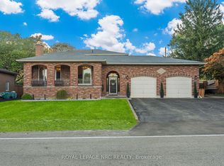 15 Oxford Blvd, Pt Colborne, ON L3K 5C8