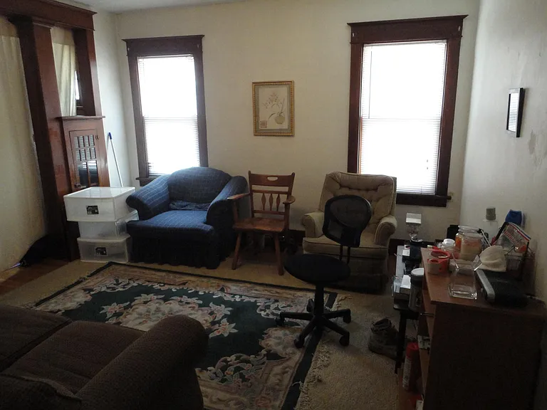 185 Kenmore Ave #1F — Photo 2