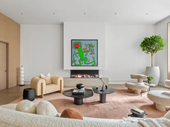 85 Worth Street image 1 of 21