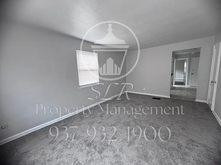 420 E Siebenthaler Ave — Photo 2
