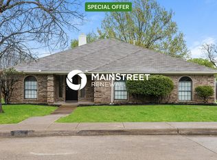 440 Derby Ln, Desoto, TX 75115
