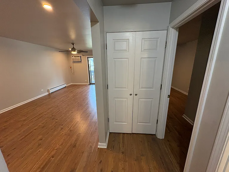 121 S Washington St #3 — Photo 3