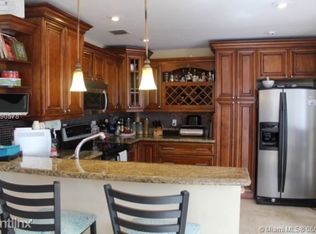 11241 Rockinghorse Rd, Hollywood, FL 33026