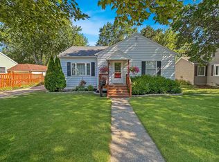 2718 Taylor St, Marinette, WI 54143