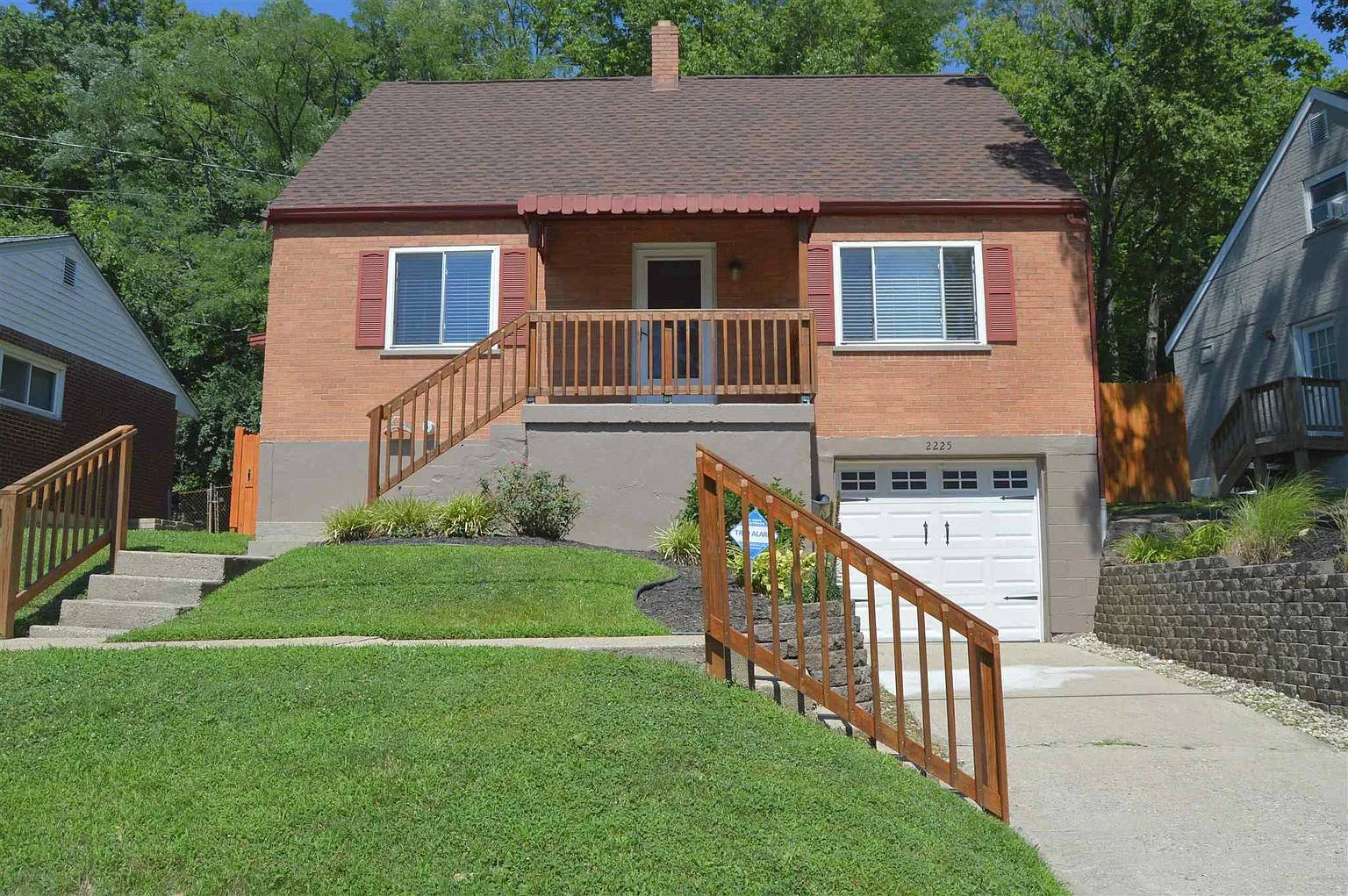 2225 Joyce Ave photo 1