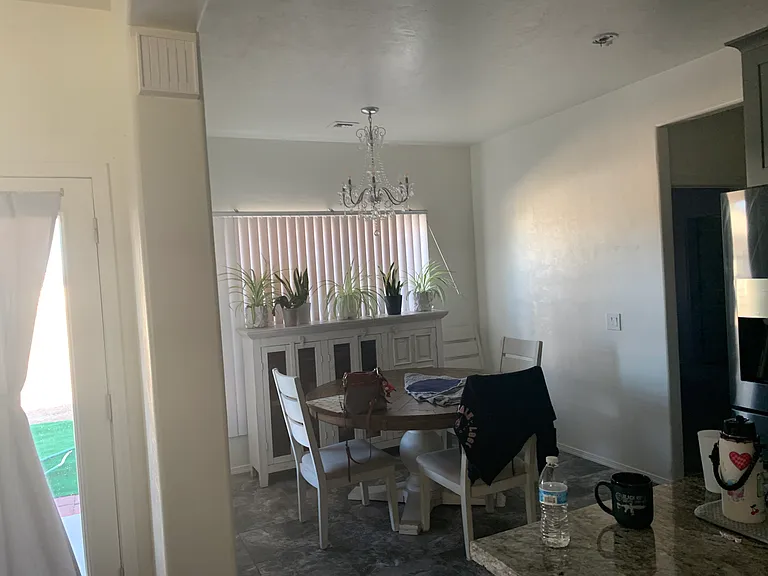 541 S Chavarria Ln — Photo 8