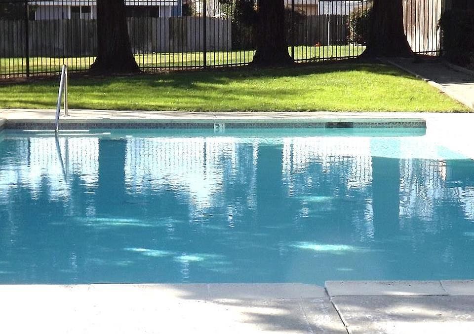 2nd image of 449 Canyon Creek Dr
