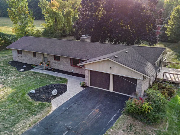 4815 Walker Ave NW, Comstock Park, MI 49321