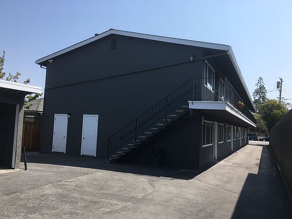 5th image of 144 Redwood Ave #0