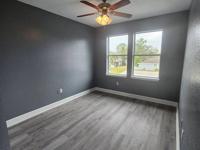 328 Dundee Dr — Photo 12