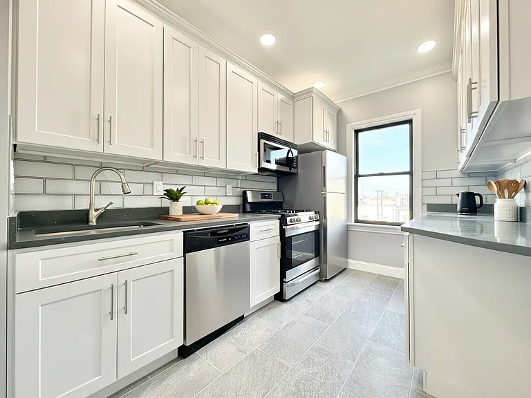 50-30 48th St #2R — Photo 6