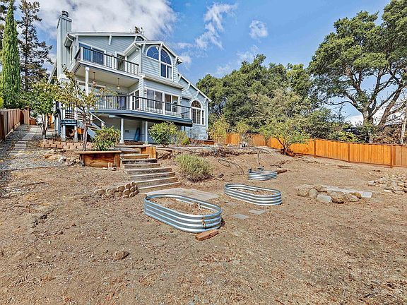 5th image of 2825 Hillcrest Ave