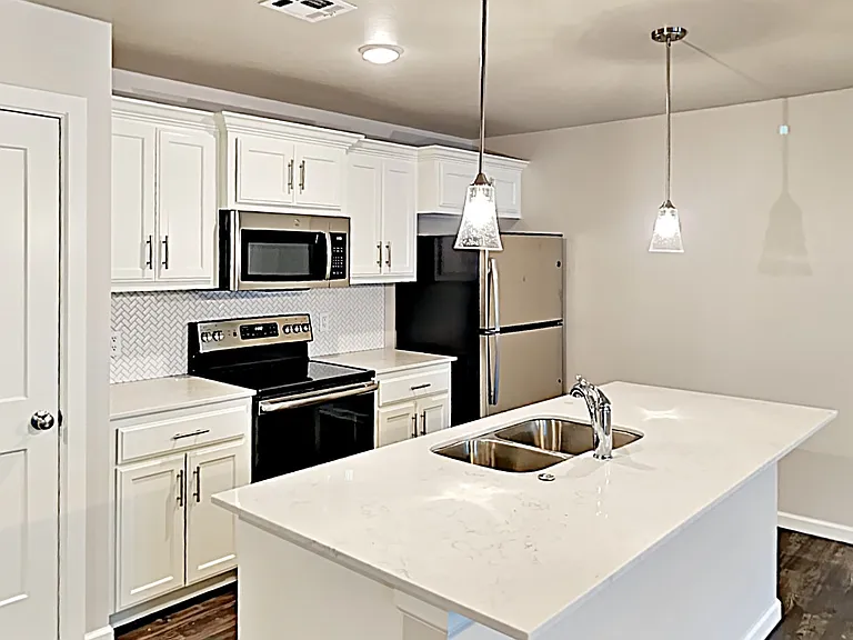 4920 Avion Ct — Photo 6