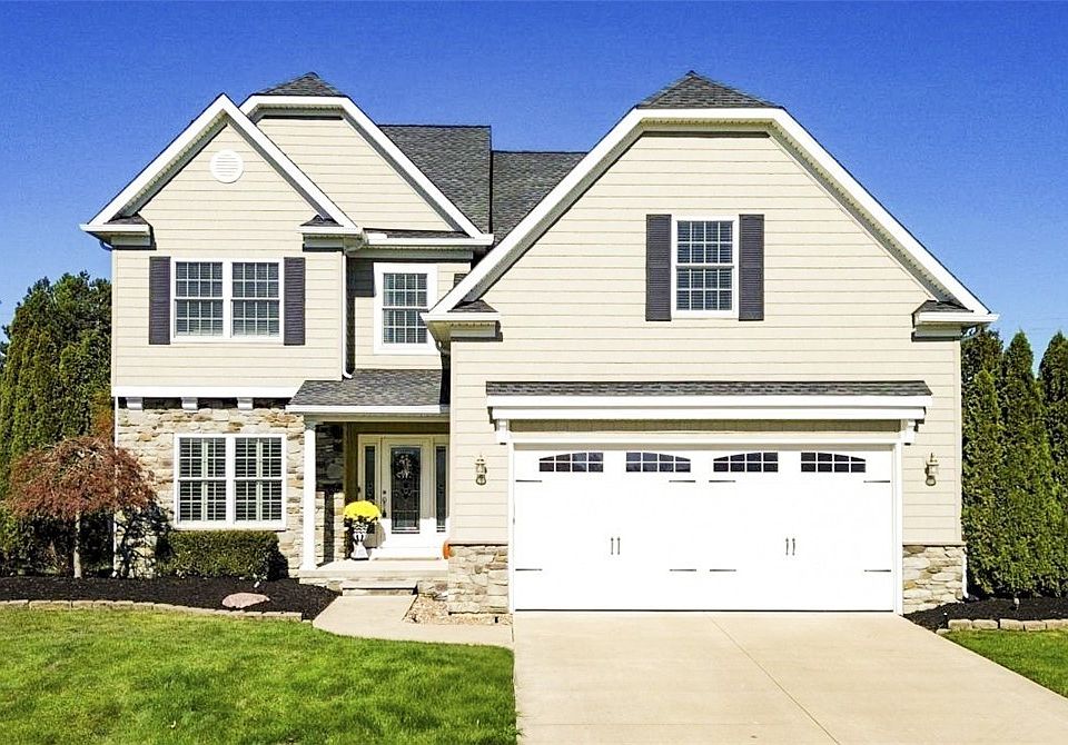 1st image of 36144 Sophia Ln