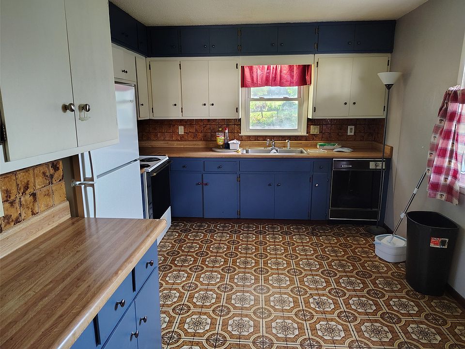 2nd image of 6115 SE 4th St