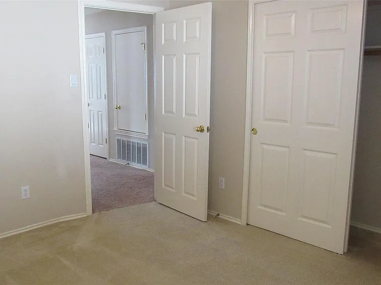11224 Crazy Well Dr — Photo 8