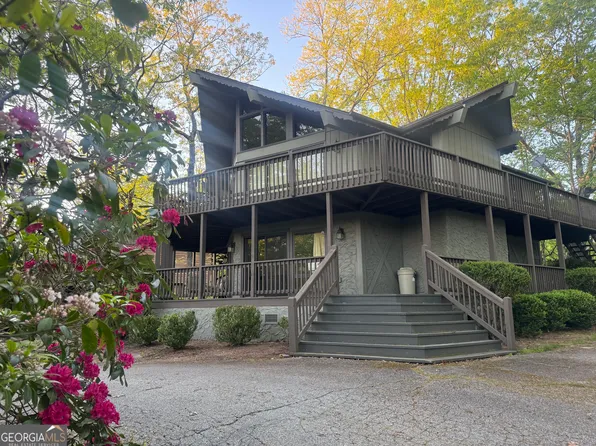 63 Mashie Ln, Dillard, GA 30537