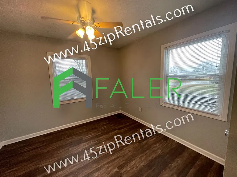 1244 Frost Cir — Photo 8