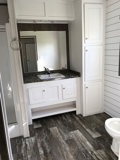 2nd image of 2907 Calder Dr