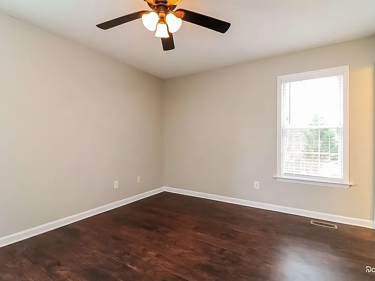 708 Stinson Ave — Photo 14