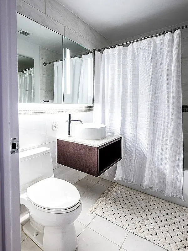 620 West 42nd Street — Photo 4