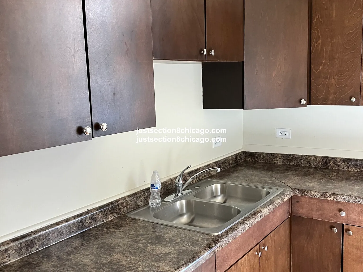 3 bed, 1.0 bath, $2,000 — Photo 1