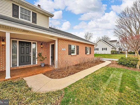 5th image of 222 Audrey Dr