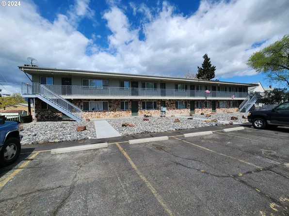 1805 E 10th St, The Dalles, OR 97058