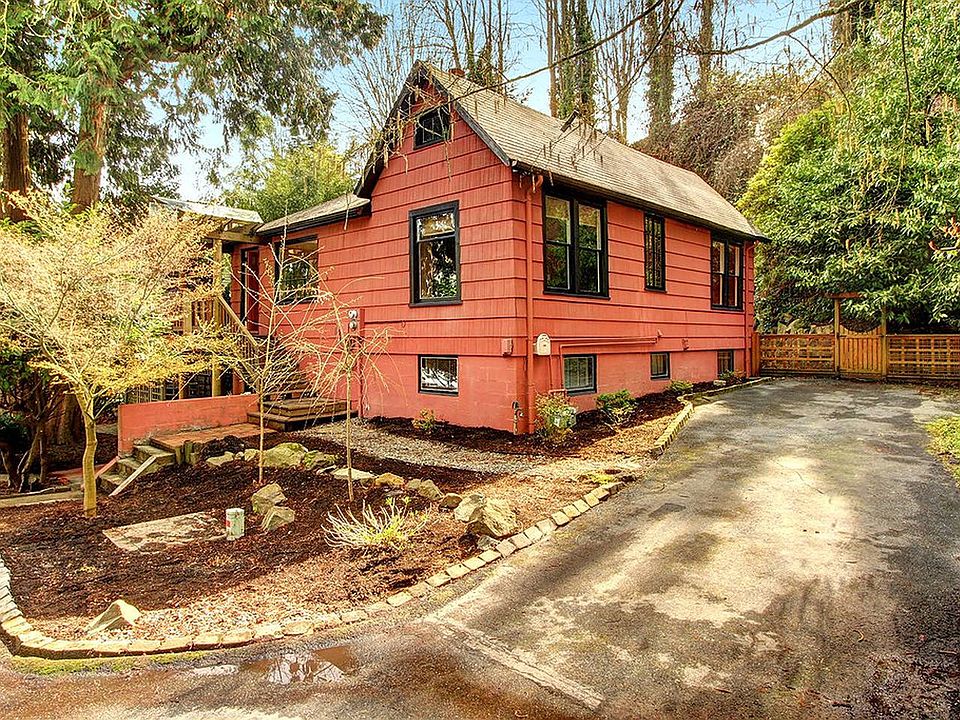 2nd image of 3417 E Spruce St
