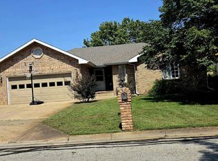1219 Fredrich Dr, Salina, KS 67401