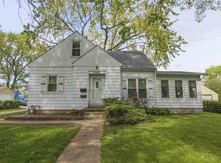 1444 W 11th St, Waterloo, IA 50702