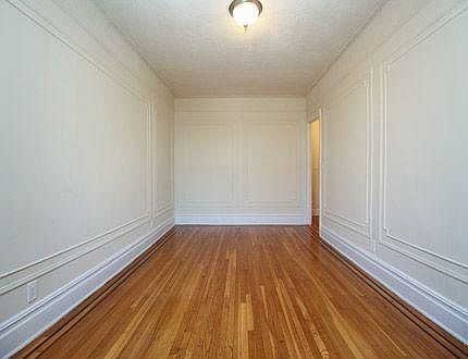 4th image of 3614 165th St APT 6AN