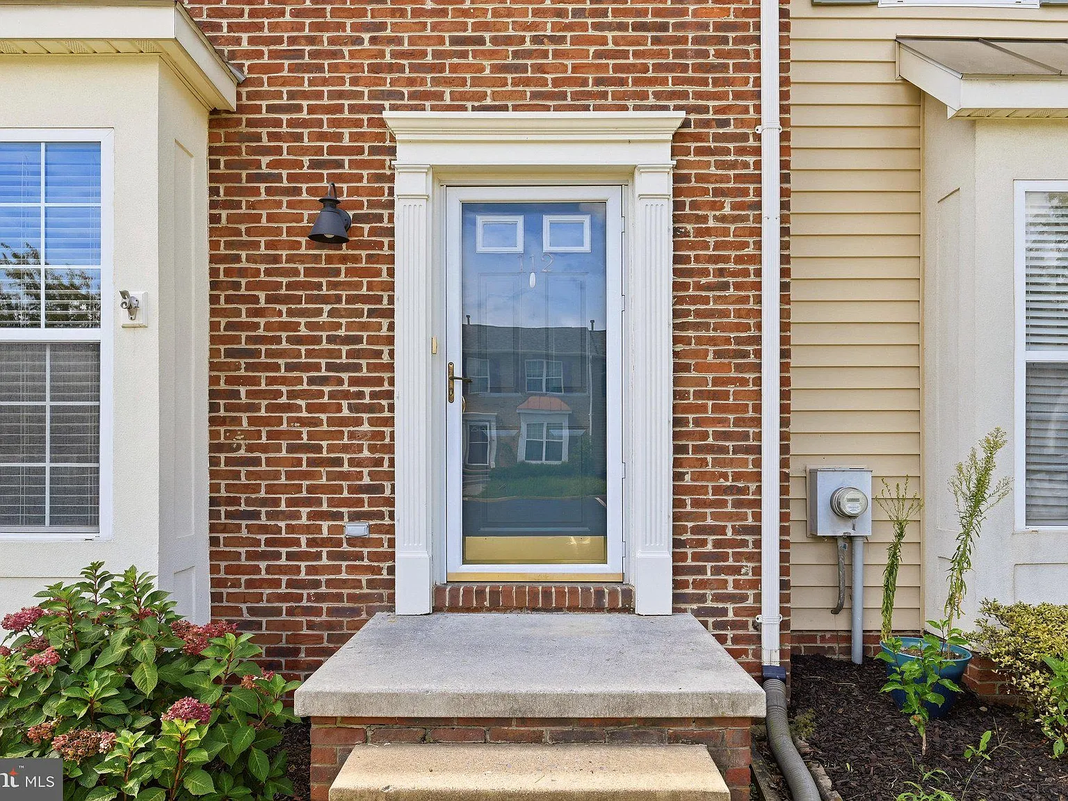 4 bed, 2.5 bath, 1754 sqft, $2,000 — Photo 3