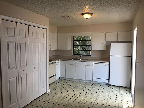 4th image of 5105 S Clarice Ct APT D