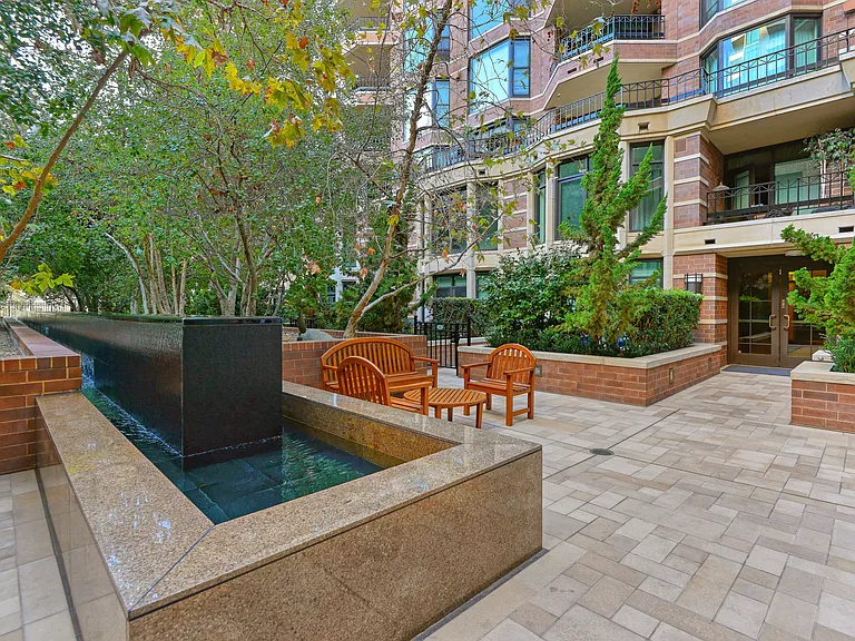 500 W Harbor Dr #1020 — Photo 40