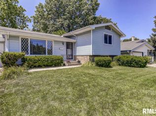 2313 Chatham Rd, Springfield, IL 62704