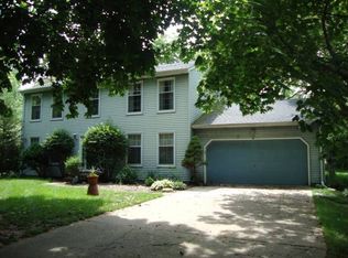 2050 Robinhood Ln, West Lafayette, IN 47906