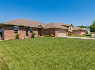 3125 N Albertha Ave, Springfield, MO 65803