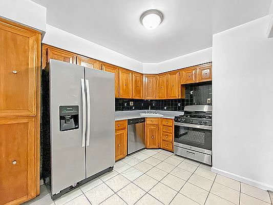 3rd image of 51-06 Junction Blvd Floor 2