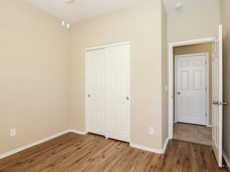 12164 W Superior Ave — Photo 16