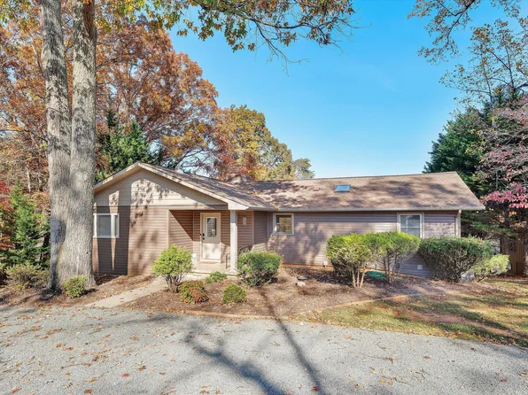 6347 Scruggs Rd, Moneta, VA 24121