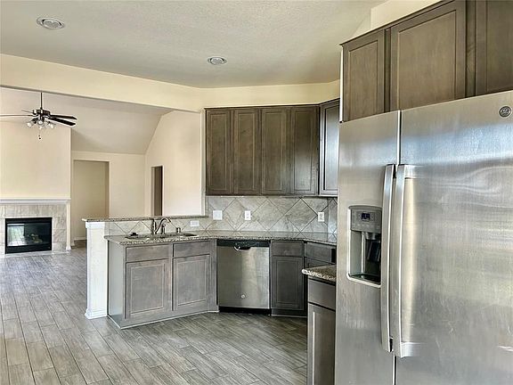 5th image of 5222 Windy Plantation Dr