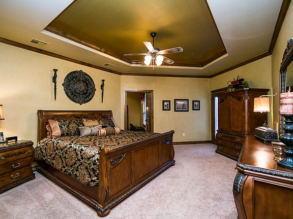 3rd image of 15500 Coral Creek Ln