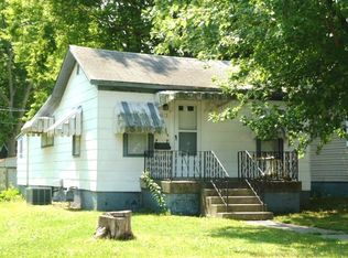 312 N Sheridan St, Lincoln, IL 62656
