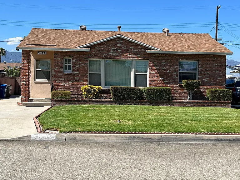 10563 Emery St — Photo 30