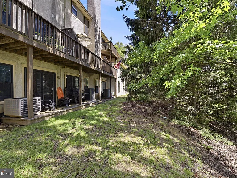 158 Mansion House Dr — Photo 22