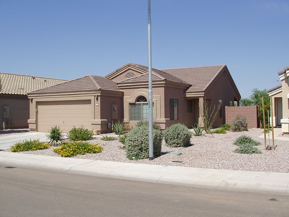 1st image of 2093 N Pine Pl