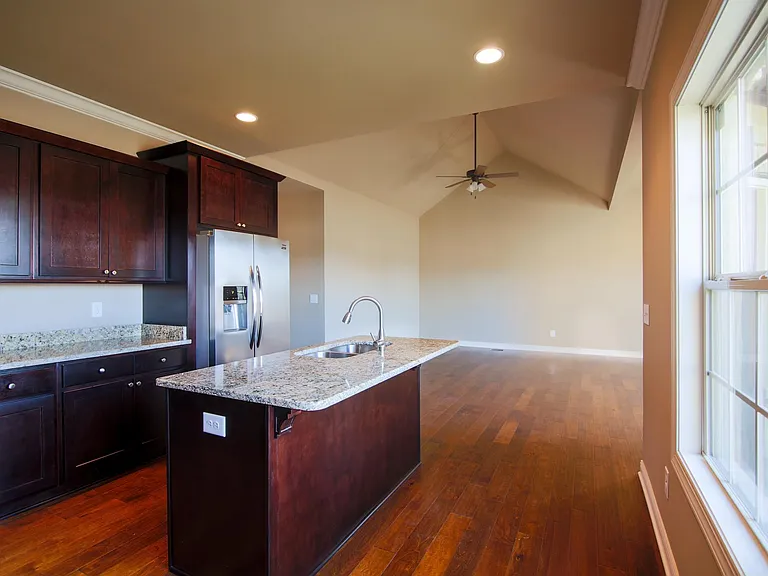 374 Big Station Camp Blvd #B — Photo 4