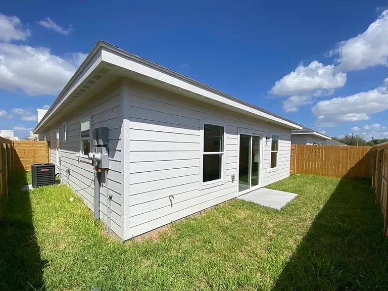 1412 Lore Dr #3 — Photo 9