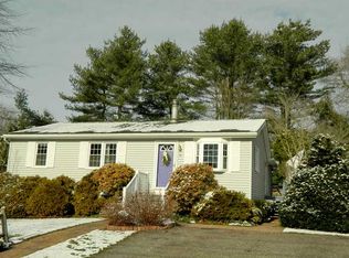 35 Yellowbirch Rd, Narragansett, RI 02882